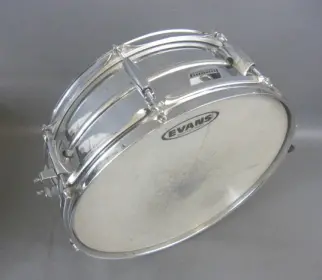 B/W Badge Ludwig Snare