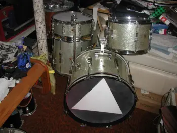 This is the Display Your Ludwig Drum Thread