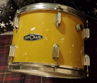Help ID and info on an old bass drum