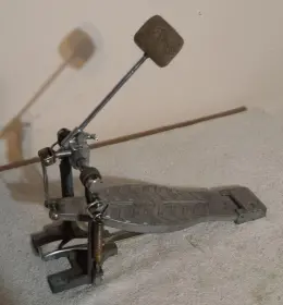Old Pearl Bass Pedal - Date? Value?