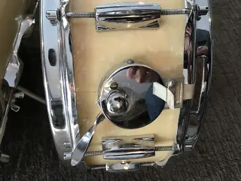 Can anyone identify this snare?