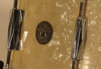 Unknown lugs