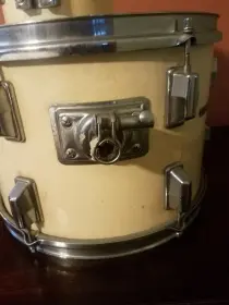 13&quot; Pearl Wood Fiberglass tom!