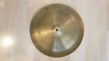 Zildjian 18" China?  Pang?  Swish?
