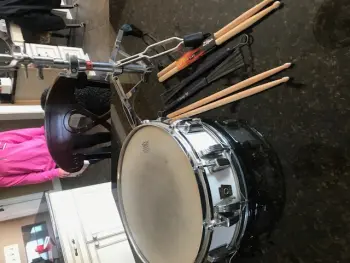 $10 vintage Ludwig snare?