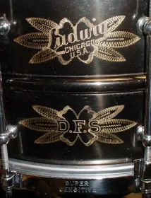 [B]1929-30 LUDWIG 6.5x14 ENGRAVED/CHROME DeLUXE SUPER-SENSITIVE (The D.F.S. drum)