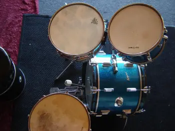 This is the Display Your Rogers Drums Thread