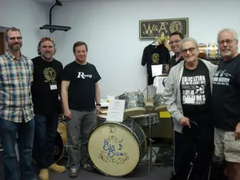VDF members meet @ CT Drum Show at Big Blue ?