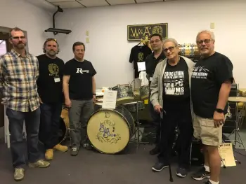 VDF members meet @ CT Drum Show at Big Blue ?