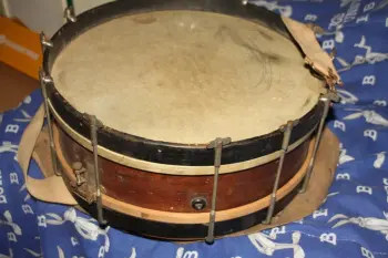 Other vintage snare .