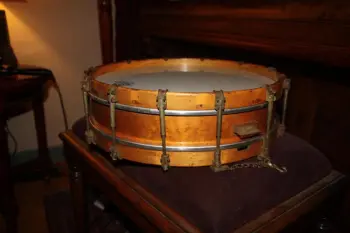 Other vintage snare .