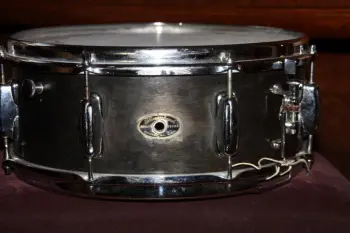 Other vintage snare .