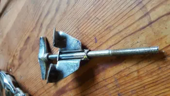 Mystery T-rods. Please help identify.