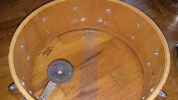 Help - Ludwig Gold Sparkle / Pearl - 60's?