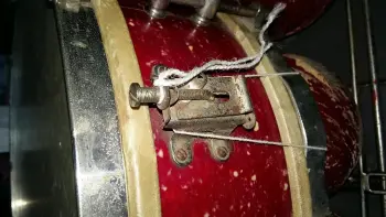 Man do I need help to identify this drum