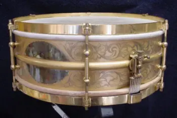 [B]1919-21 LUDWIG &amp; LUDWIG 5 x 14 ENGRAVED/GOLD PLATED TRIUMPHAL MODEL[/B]