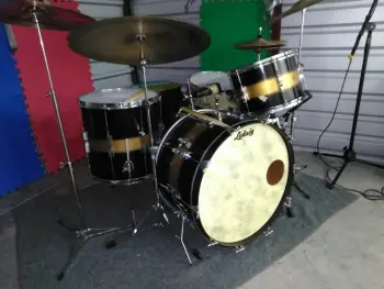 14x14 Ludwig Super Classic early 60's floor tom???
