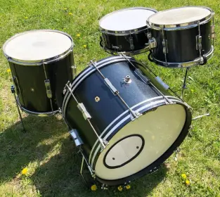 FOR SALE: Vintage 1960s Ludwig Club Dates Custom Painted