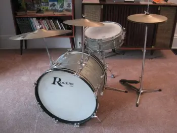 It's the &quot;show off your Rogers drums&quot; thread!