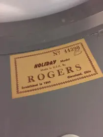 Dating Rogers Holiday kit and Dyna-Sonic snare