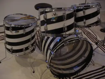 This is the Display Your Vistalite/Acrylic Drums Thread