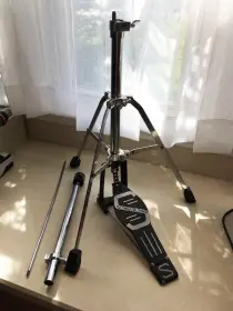 Squeaky hi-hat