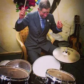anyone want free jpeg's of drum related pics?