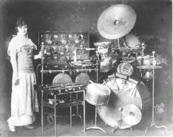 anyone want free jpeg's of drum related pics?