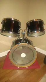 1980 Black Gretsch drums
