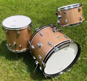 FOR SALE: Vintage Early 1970s Ludwig Downbeat 12/14/20 in Champagne Sparkle