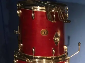 Huge Gretsch SSB kit for sale here locally-too bad about the rack toms =(