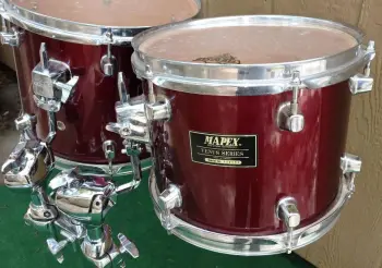 Pair of Mapex Venus toms and Mapex stand (will separate)