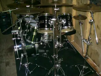 1980’s Pearl International Model