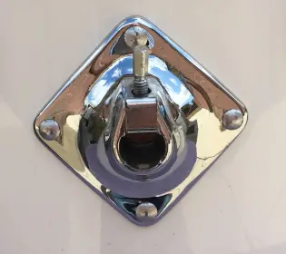 Slingerland 70s Tom mount fastener thread