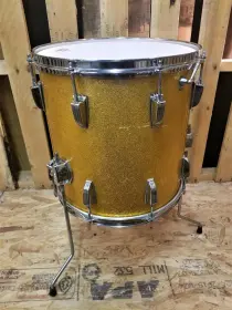 Repairing scratches in '60s Sparkle wrap (Ludwig)