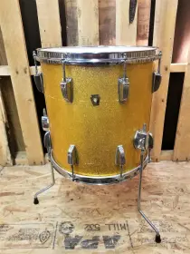 Repairing scratches in '60s Sparkle wrap (Ludwig)