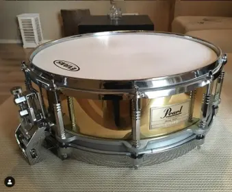 Vintage Pearl Free Floating Brass Snare Drum..Help.