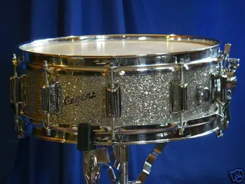 SWEET, now this would match my $200 Silver Sparkle Towers, :)