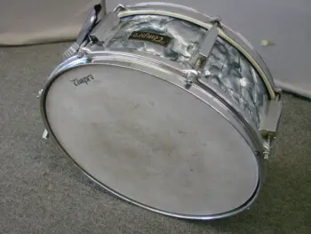 Mystery lugs-whose are these?