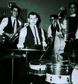 Old polka kit