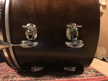 Identification - Slingerland Bass drum 20x14 with double legs