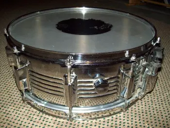 Pearl snare ID?