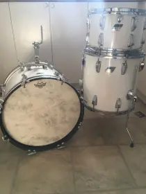 Vintage Ludwig 3-ply, 12x18 Bop!