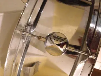 Pacific &quot;Dr.Seuss&quot; Snare drum lugs wanted.