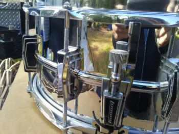 Ludwig blue/olive non serial # badge question.
