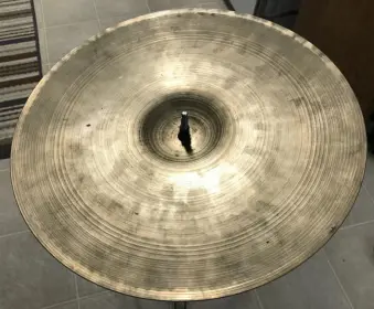 1960s Zildjian New Beat Top - Thin/Dark