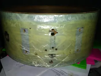 WFL snare weird shell construction