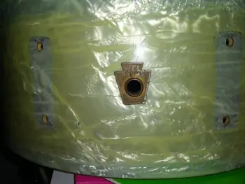 WFL snare weird shell construction