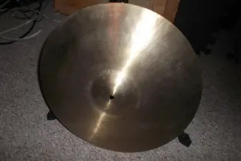 Mystery crash cymbal - paiste ??