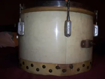 need help identifying drum, and signutares